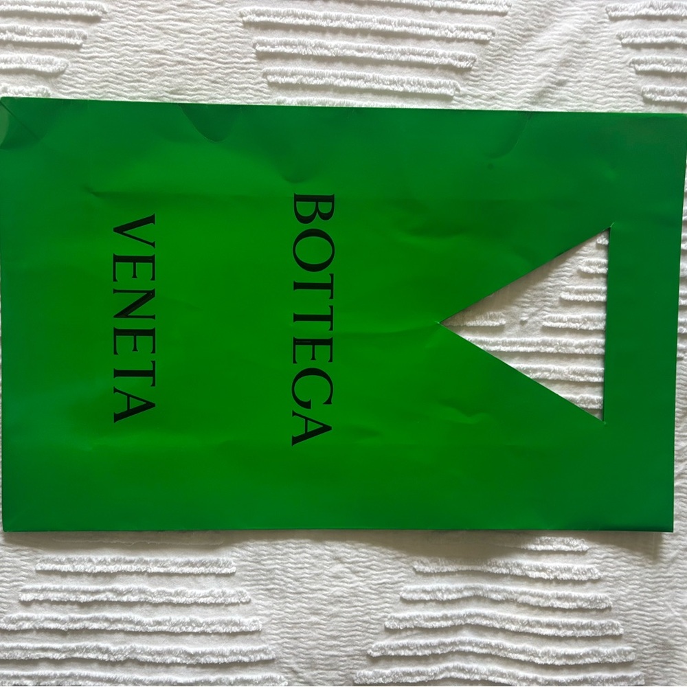 Medium Bottega Veneta shopping bag